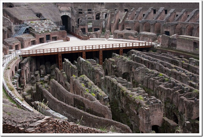 2009 04 08 Rome Colosseum-38