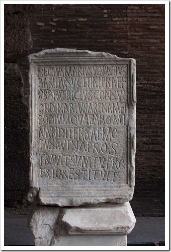 2009 04 08 Rome Colosseum-58