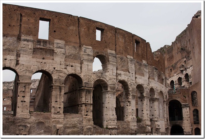 2009 04 08 Rome Colosseum-67