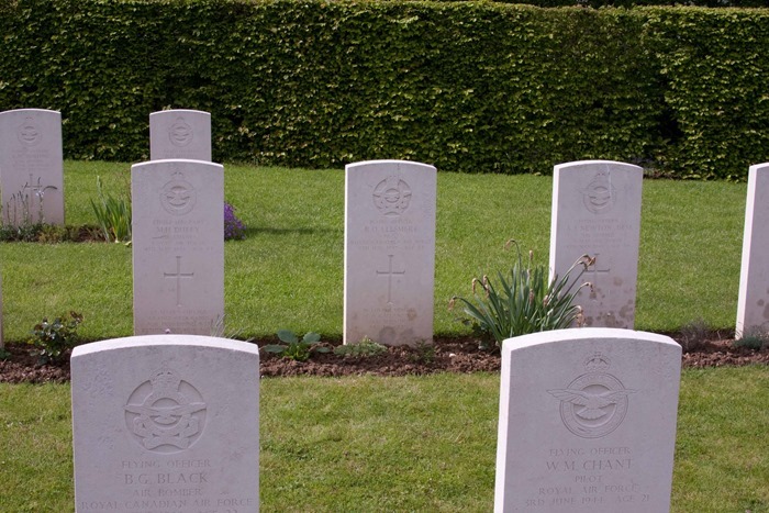 2009 05 03 St Desire War Cemetery  (18)