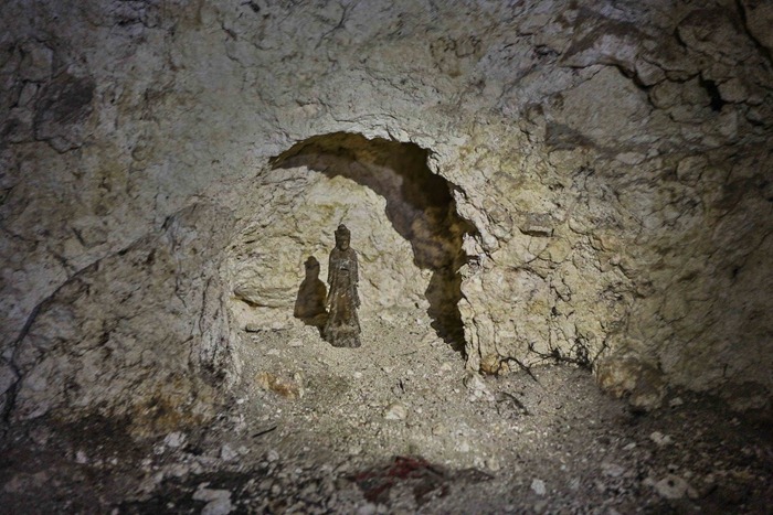 2013 07 31 Peleliu 1000 man cave-16