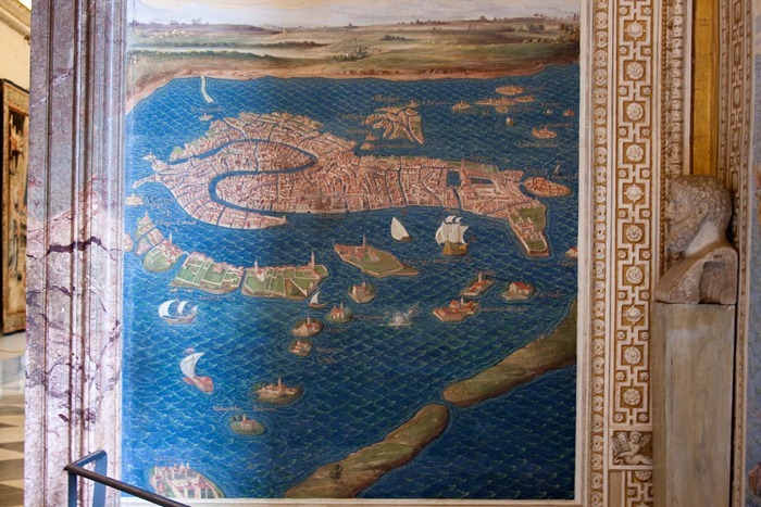 2009 04 Vatican Gallery of Maps_-11