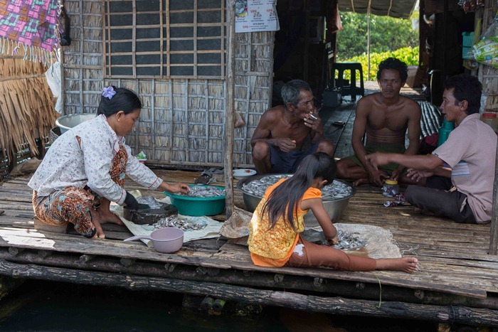 2013 11 26 Village tour_-56