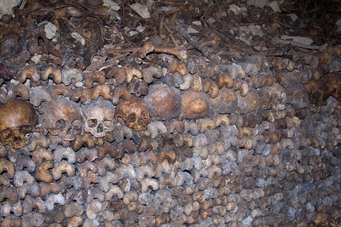 2008 Dec 28 Paris Catacombs_-20