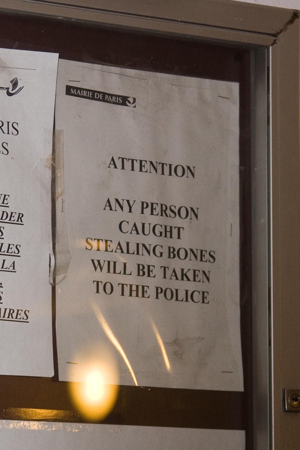 2008 Dec 28 Paris Catacombs_-4