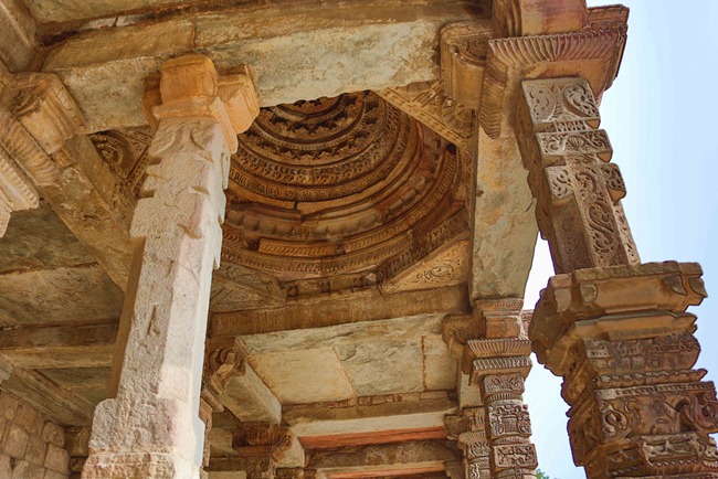 2013 12 23 Qutab Minar_-86-2