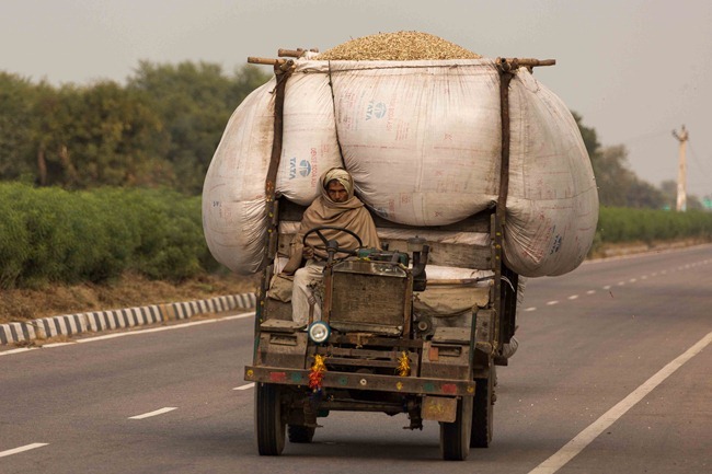 2013 12 27 Agra to Jaipur_-43